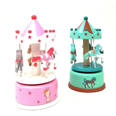 Ξύλινο καρουζέλ με αλογάκια