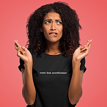 T-shirt Cute but overthinker - γυναικείο μαύρο