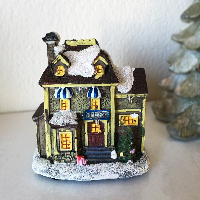 Χριστουγεννιάτικο σπιτάκι με φως Giftshop